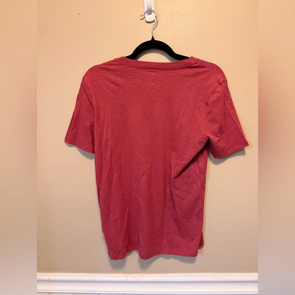 GAP‎ Men's Short Sleeve Tee in Deep Red